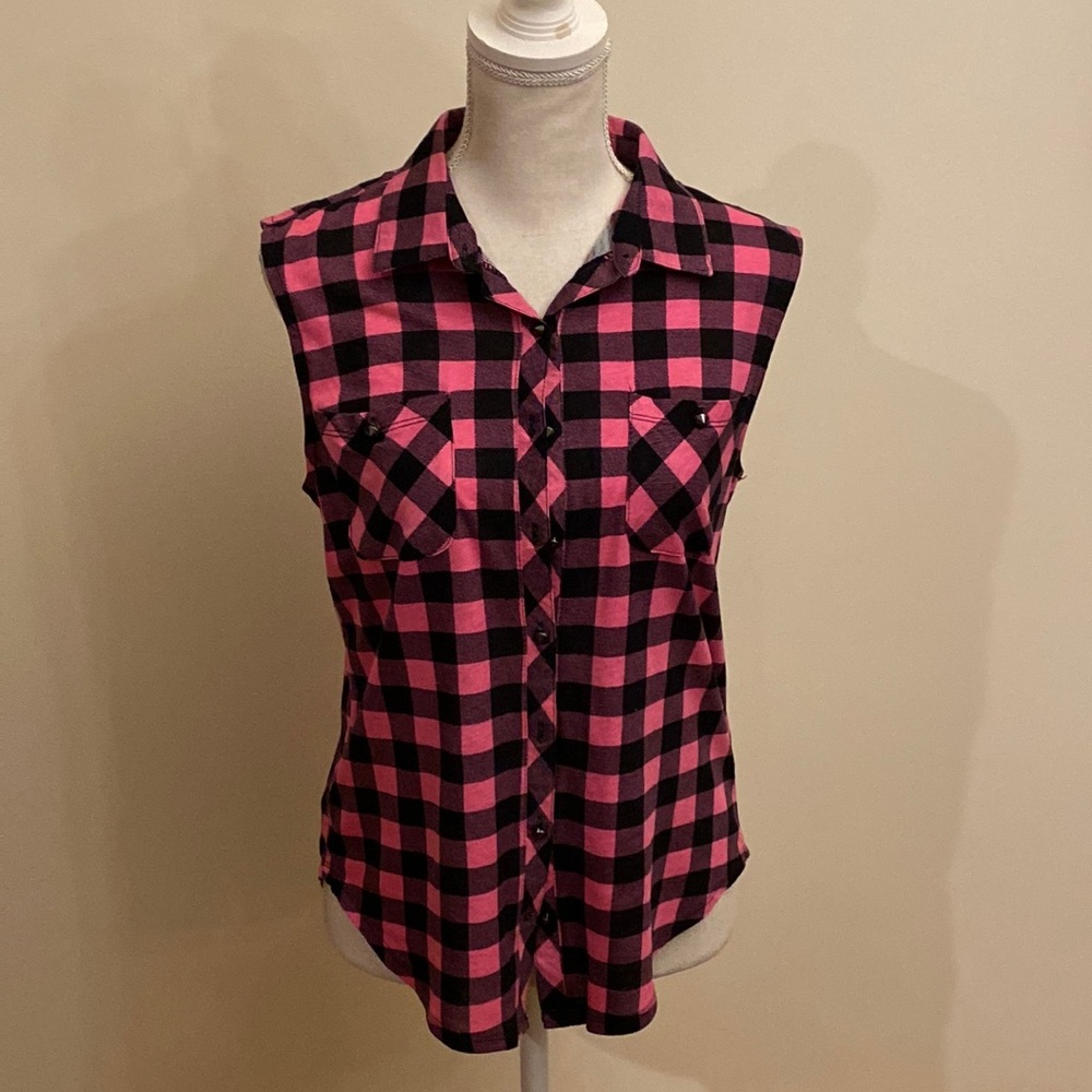 No Boundaries shelve-less button front top - size 7-9